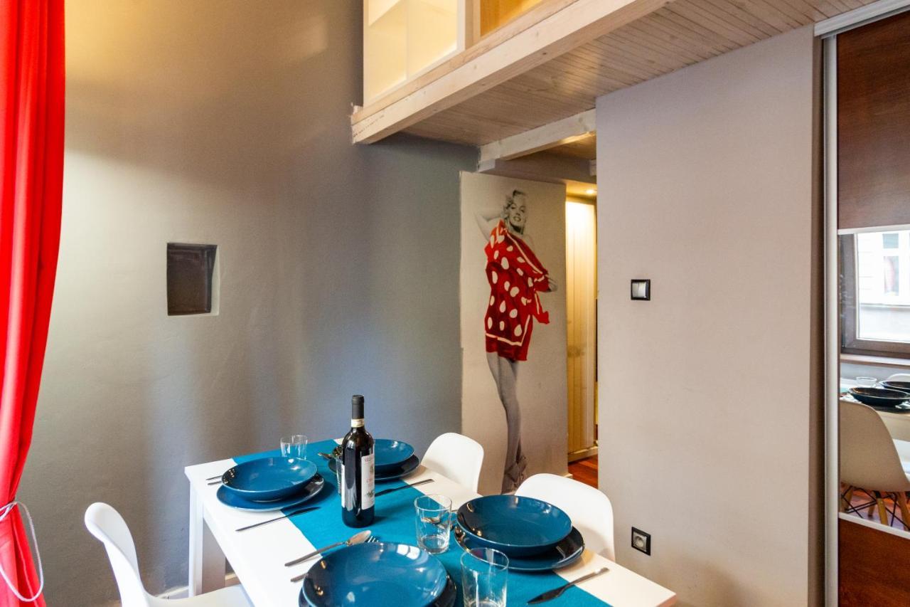 Lilly Apartment Main Train Station Old Town By The Castle Suites Cracóvia Exterior foto