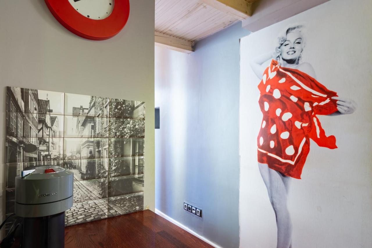 Lilly Apartment Main Train Station Old Town By The Castle Suites Cracóvia Exterior foto