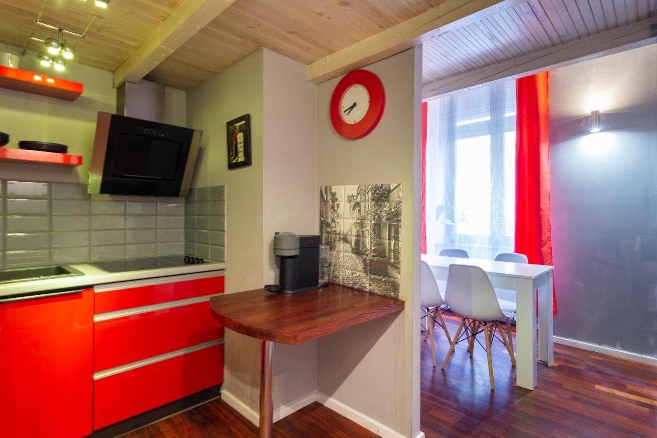 Lilly Apartment Main Train Station Old Town By The Castle Suites Cracóvia Exterior foto